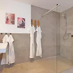 Premium 85qm Nahe Therme & Kurpark 1-6 Pers Parkplatz アパート