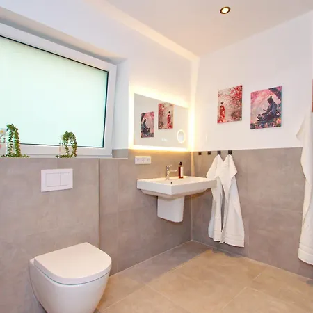 Premium 85qm Nahe Therme&kurpark 1-6 Pers Parkplatz Apartment *